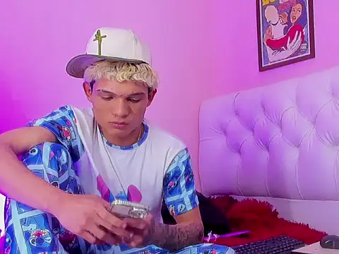 bad boy hottx online show from December 21, 2025, 4:58 pm