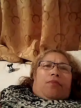 Snapshot of Cessi50 chatting on November 13, 2025, 2:43 am Cessi50 online show from November 13, 2025, 2:43 am