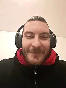 Snapshot of Zoomorris chatting on December 2, 2025, 12:54 pm Zoomorris online show from December 2, 2025, 12:54 pm