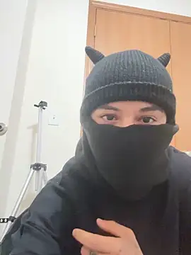 Snapshot of Sickio4 chatting on June 17, 2026, 3:42 am Sickio4 online show from June 17, 2026, 3:42 am