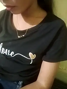 Snapshot of Sona_rani78 chatting on November 26, 2025, 4:30 pm Sona rani78 online show from November 26, 2025, 4:30 pm