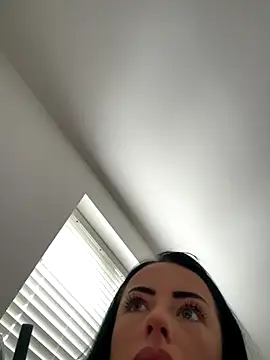 Bethrae25 online show from November 28, 2025, 2:20 pm