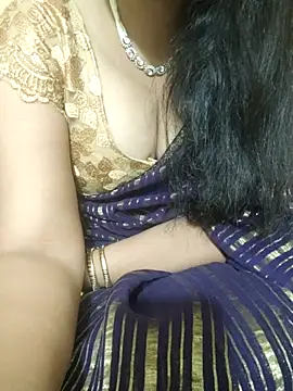 mouni499 online show from May 11, 2026, 5:32 pm