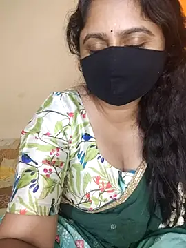 mouni499 online show from June 3, 2026, 4:48 am