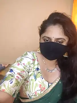 mouni499 online show from June 5, 2026, 9:04 am