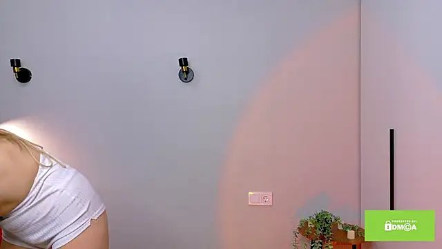 FreeHeart  online show from November 10, 2025, 3:27 am