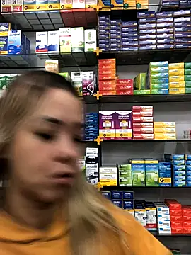 imoly  online show from November 8, 2025, 11:54 am