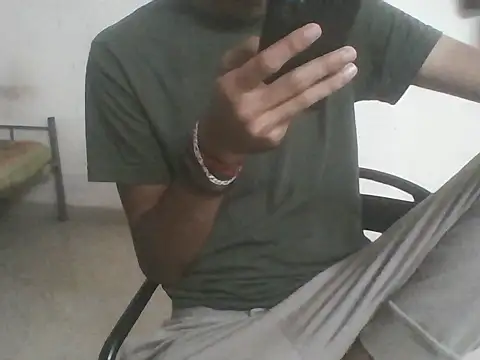Snapshot of Bull_Dick_69 chatting on May 6, 2026, 1:14 am Bull Dick 69 online show from May 6, 2026, 1:14 am