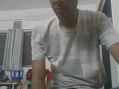 Snapshot of Bull_Dick_69 chatting on May 13, 2026, 6:27 pm Bull Dick 69 online show from May 13, 2026, 6:27 pm