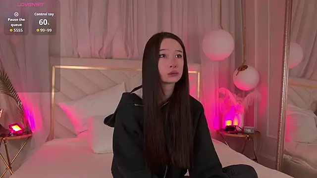 Snapshot of GladysMoore chatting on February 12, 2026, 6:47 pm GladysMoore online show from February 12, 2026, 6:47 pm