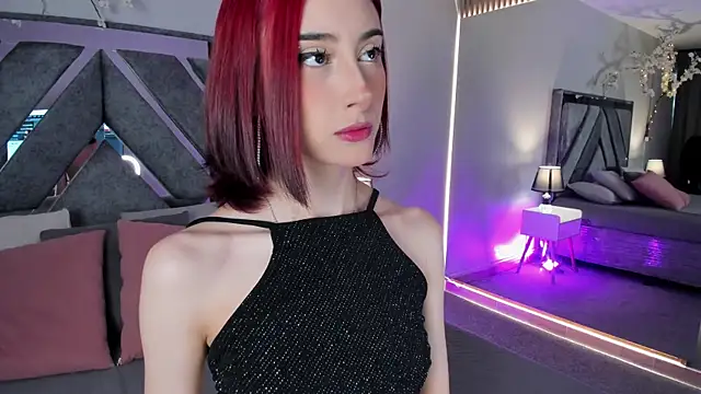 EmmaCollins    online show from May 21, 2026, 12:23 pm