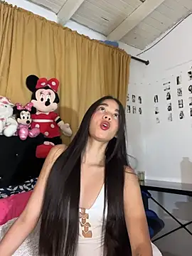 Snapshot of Milleradhara24 chatting on May 14, 2026, 1:34 am Milleradhara24 online show from May 14, 2026, 1:34 am