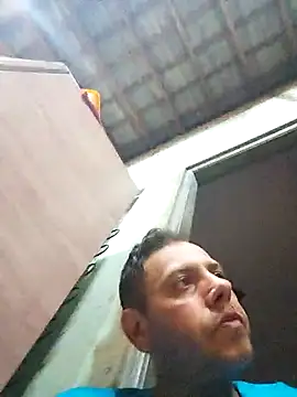 013boyy online show from December 3, 2025, 2:19 am