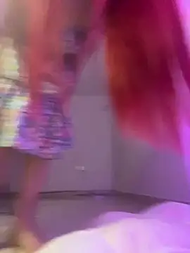 Snapshot of EmillieX chatting on November 18, 2025, 12:16 am EmillieX online show from November 18, 2025, 12:16 am