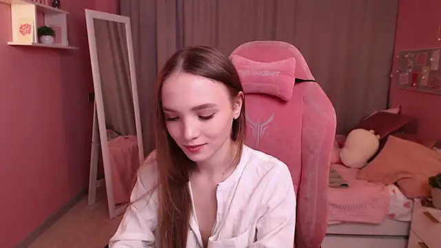 Adria Arjona online show from February 6, 2026, 7:34 am