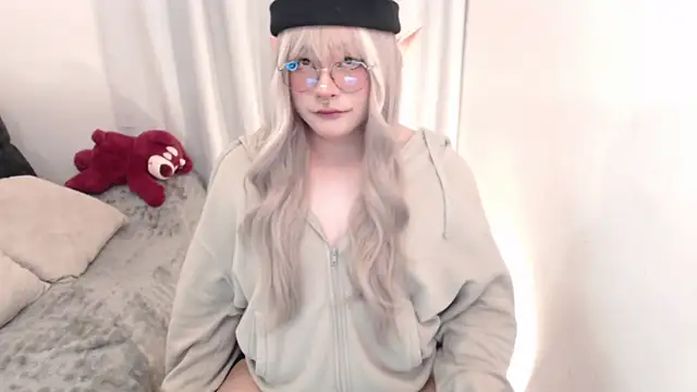 Snapshot of Omorimori chatting on June 15, 2026, 1:35 pm Omorimori online show from June 15, 2026, 1:35 pm