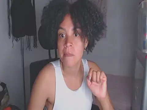 shayna cute online show from May 10, 2026, 12:38 am