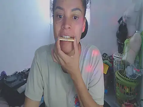 shayna cute online show from May 26, 2026, 12:56 pm