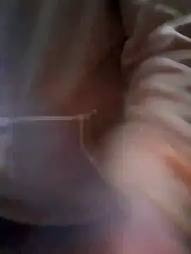 Snapshot of annifuck13 chatting on September 27, 2025, 11:10 pm annifuck13 online show from September 27, 2025, 11:10 pm