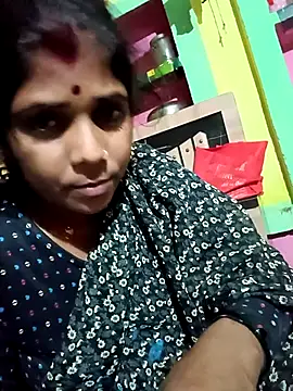 Simmy hot online show from November 4, 2025, 6:18 pm