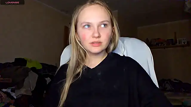 KarinRobertson online show from February 18, 2026, 4:14 pm