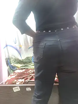 hyd couple7878 online show from March 4, 2026, 12:00 pm