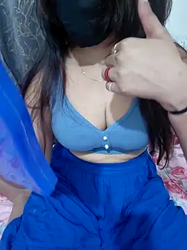 Snapshot of Aarti909090 chatting on April 13, 2026, 5:29 pm Aarti909090 online show from April 13, 2026, 5:29 pm