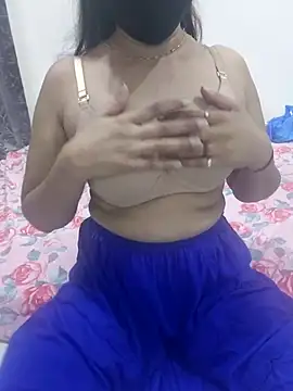 Snapshot of Aarti909090 chatting on May 1, 2026, 1:16 pm Aarti909090 online show from May 1, 2026, 1:16 pm
