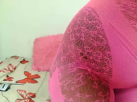 SweetSavage18 online show from November 2, 2025, 8:11 pm