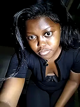 Snapshot of SweetSavage18 chatting on March 20, 2026, 2:05 am SweetSavage18 online show from March 20, 2026, 2:05 am