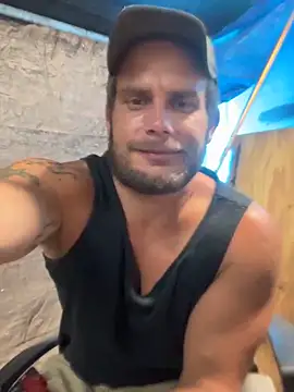 bkuterbach2015 online show from April 17, 2026, 6:44 pm