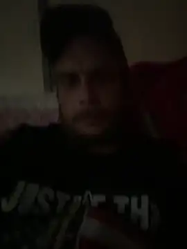 bkuterbach2015 online show from April 18, 2026, 10:10 pm