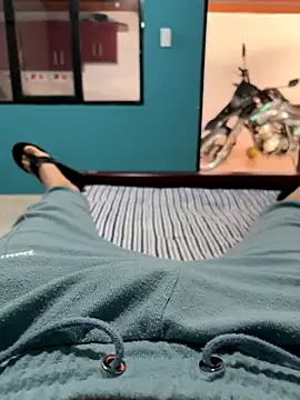 AlexanderBianchi2 online show from November 9, 2025, 1:09 pm