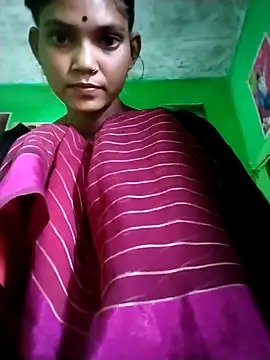 Jooli cuty online show from April 12, 2026, 7:24 am