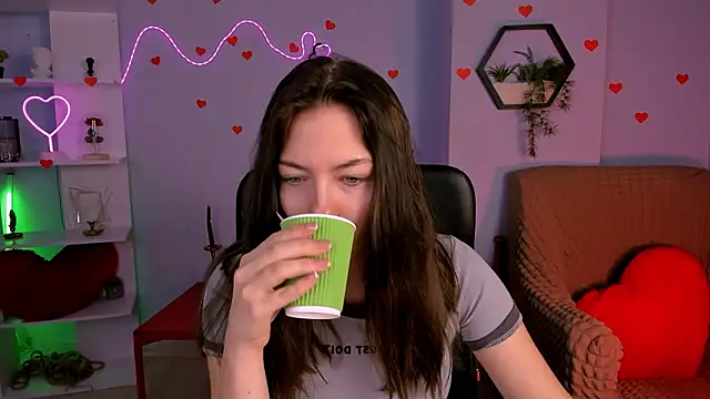 baby hotte online show from March 10, 2026, 6:51 am