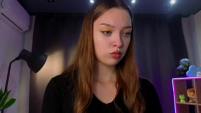 JanelKutz online show from November 14, 2025, 4:33 am