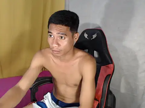 Snapshot of mrsexyteens chatting on May 10, 2026, 12:43 pm mrsexyteens online show from May 10, 2026, 12:43 pm