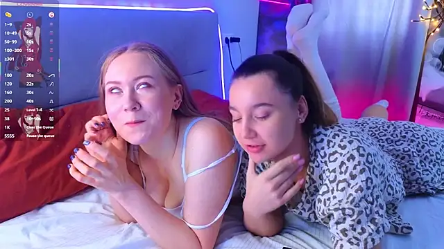 LauriePerez online show from February 18, 2026, 8:54 am