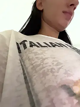 VickyM99 online show from December 4, 2025, 10:46 am