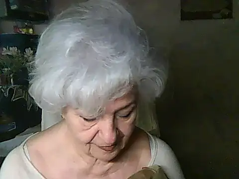 Snapshot of ValeriaKroww chatting on May 7, 2026, 6:41 am ValeriaKroww online show from May 7, 2026, 6:41 am