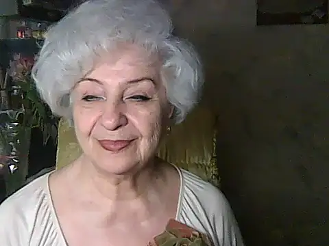 Snapshot of ValeriaKroww chatting on May 15, 2026, 4:41 am ValeriaKroww online show from May 15, 2026, 4:41 am