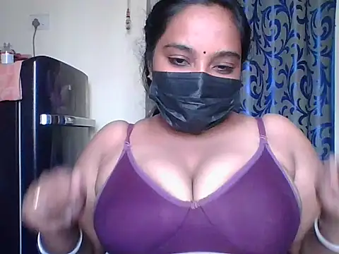 Snapshot of Mathi_cam chatting on March 23, 2026, 9:46 am Mathi cam online show from March 23, 2026, 9:46 am