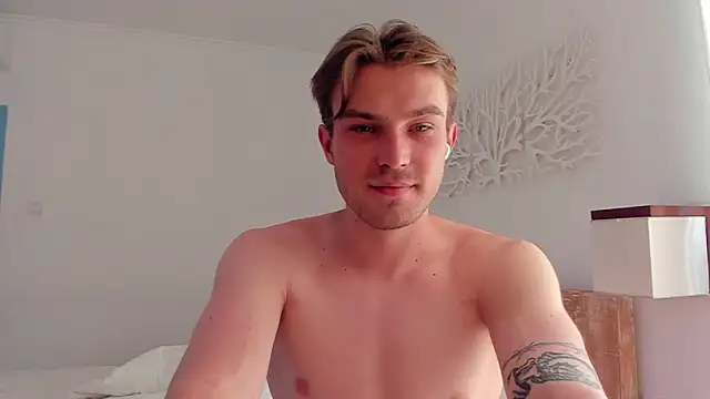 DanteRay online show from March 17, 2026, 5:44 am