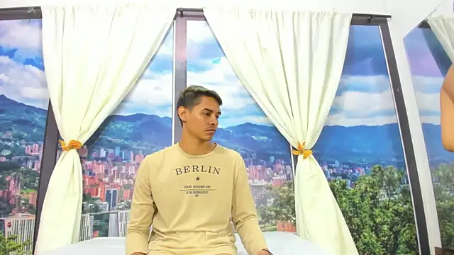 Snapshot of KiraFox1 chatting on March 4, 2026, 1:28 pm KiraFox1 online show from March 4, 2026, 1:28 pm