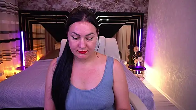 VelvetLuck online show from July 28, 2026, 4:39 pm