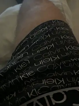 Parisien9375 online show from November 18, 2025, 3:12 am