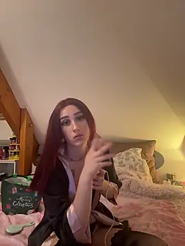 Snapshot of vanille13r chatting on February 25, 2026, 7:01 pm vanille13r online show from February 25, 2026, 7:01 pm