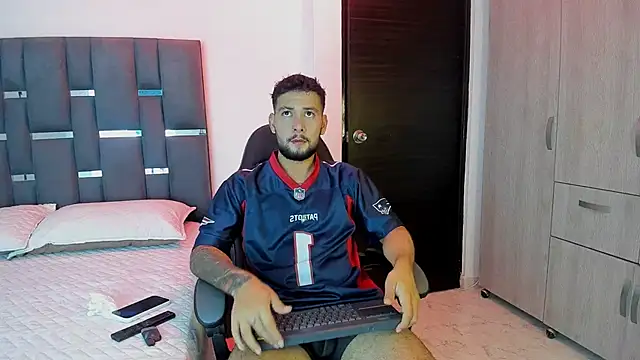 noah corvelle online show from November 10, 2025, 12:53 am