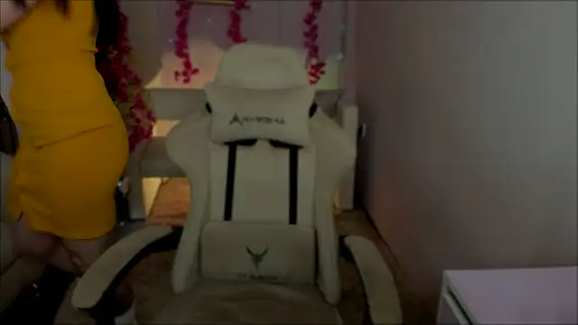 Hanako Rey online show from November 26, 2025, 1:45 pm