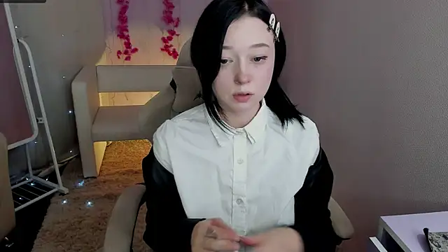 Hanako Rey online show from November 27, 2025, 1:35 pm